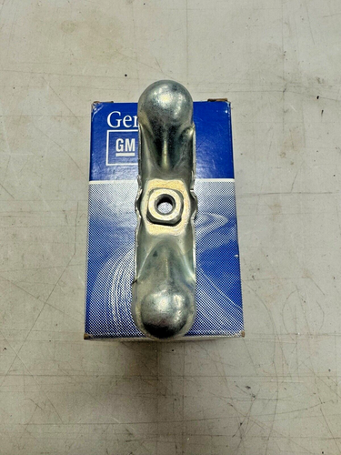 62-72 NOS Spare Tire Hold Down Wing Nut gm Part# 9785616