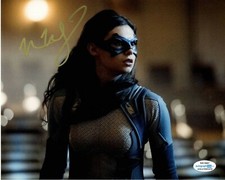 Nicole Maines Supergirl Autographed Signed 8x10 Photo ACOA #1