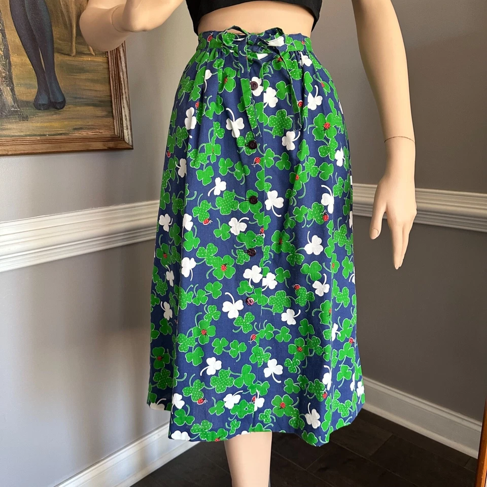 Falda Vintage Años 70 Cuatro Hojas Tréboles y Dama Estampado Bichos Línea A Pintucked L Foto 3 de 4