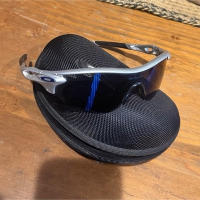 Oakley Radarlock Sunglasses Gray Frame Black Lens + Extra Lens & Case