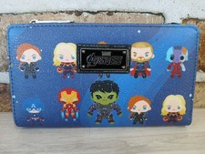 Cartera Loungefly Marvel Avengers Infinity War Chibi Ranuras para Tarjetas de Crédito Cremallera 