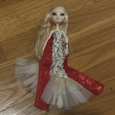 Ever After High Apple White Royally After Doll Toys R Us Exclusive RARE