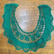 Vintage Handmade Green Crocheted Collar