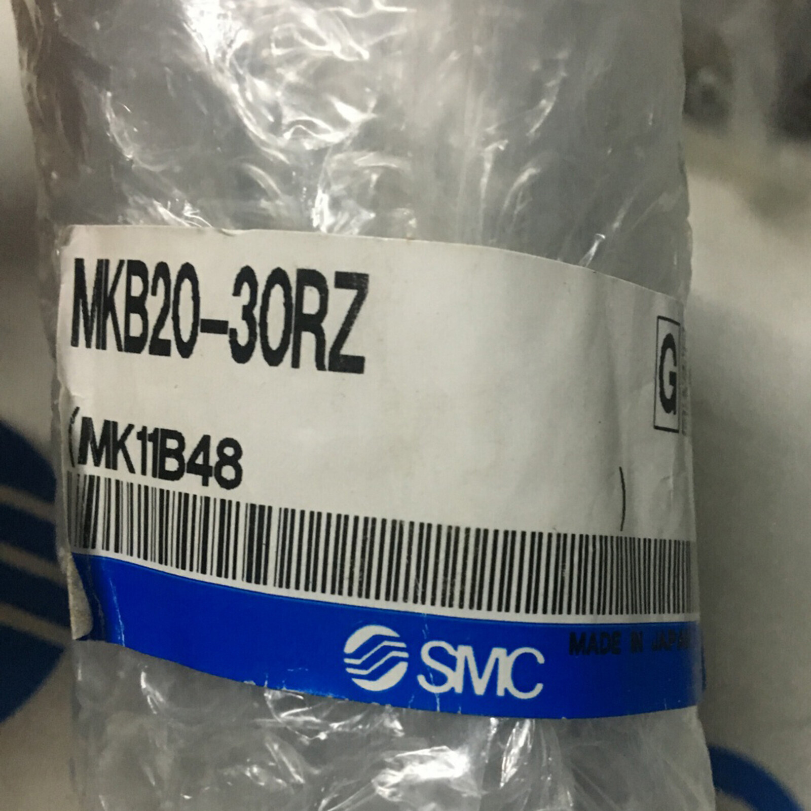 1 piece new smc MKB20-30RZ Rotary Clamping Cylinder Free ship #F22