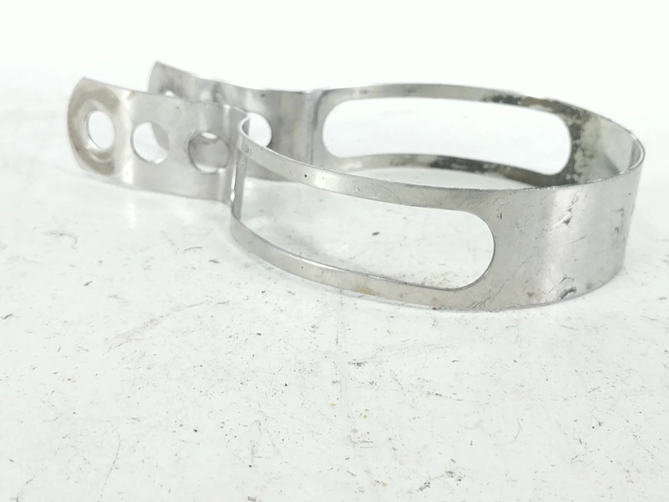 99 Ducati 900 SS Exhaust Mount Bracket Clamp - Image 2 of 4