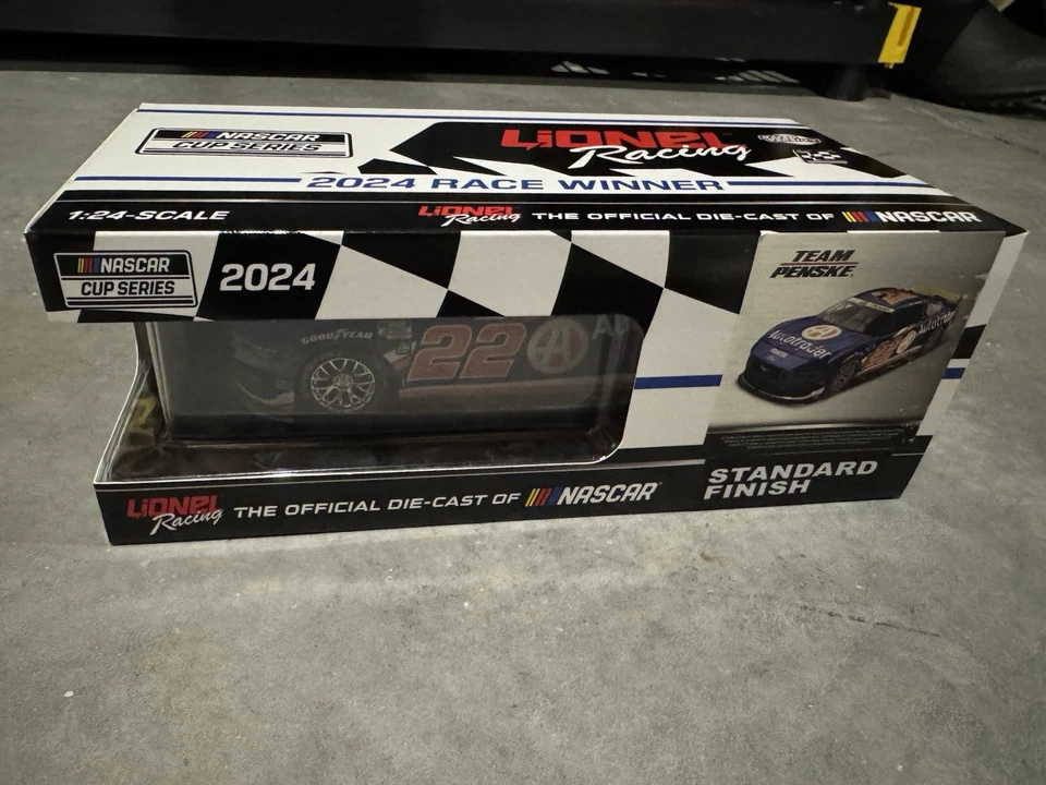 JOEY LOGANO 2024 ATLANTA WIN RACED VERSION AUTOTRADER 1/24 ARC DIECAST - Image 2 of 2