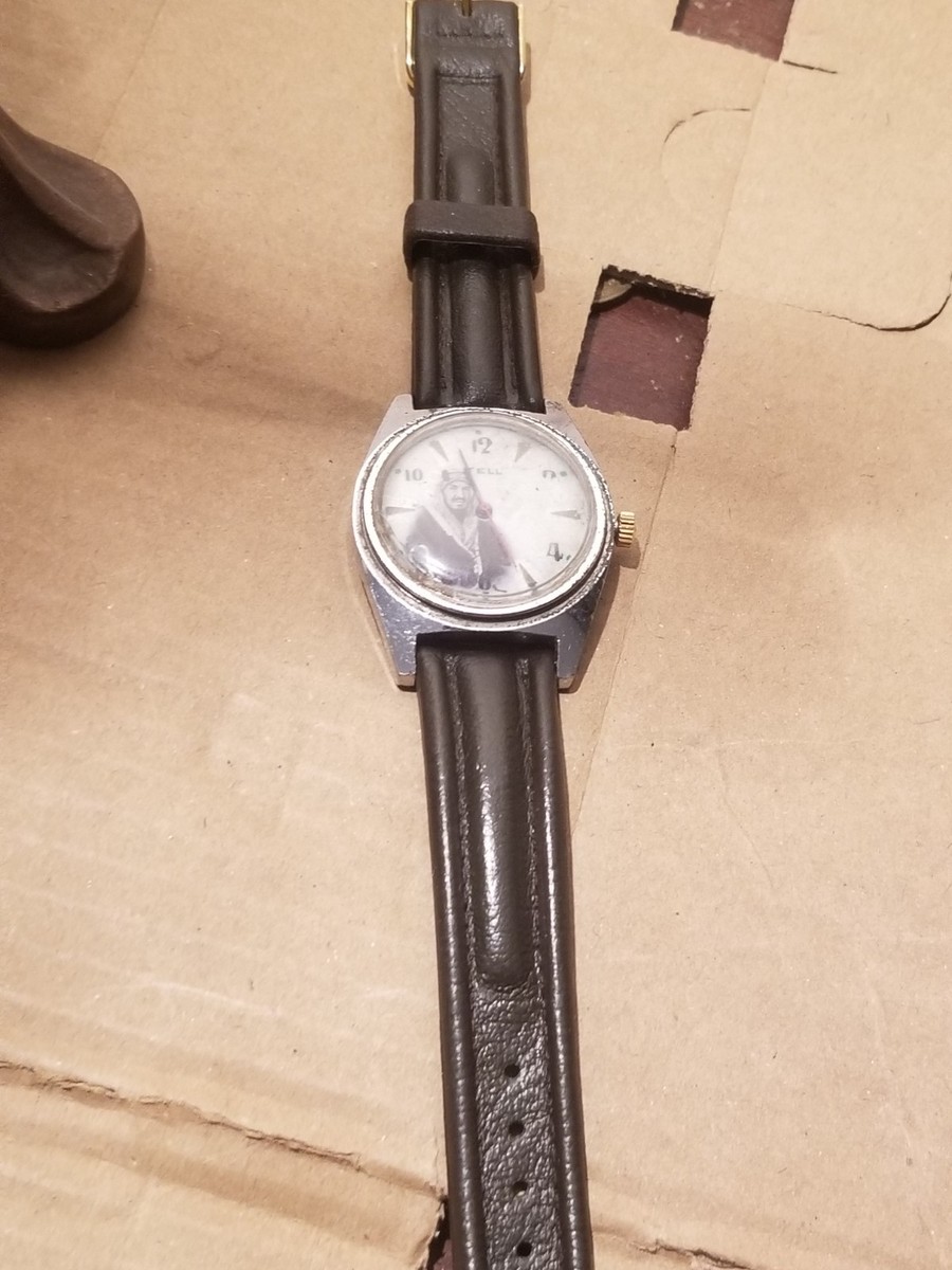 VINTAGE KING Abdulaziz bin Abd MEMORIAL Wrist WATCH SAUDI ARABIA