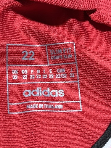 Manchester United KIDS YOUTH SOCCER JERSEY UK 22 - Picture 6 of 7