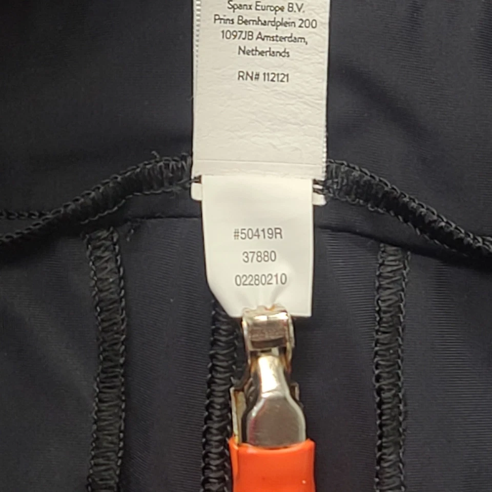 Spanx Shorts Womens L Sculpting Fit High Rise Pull On Stretch Shaping Comfort - Image 3 of 4