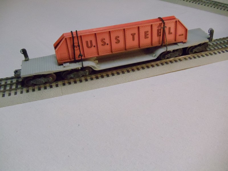 Lionel 6418 Vintage O Ga. 16 Wheel-Cast Machinery Car with Pinkish Color Girders