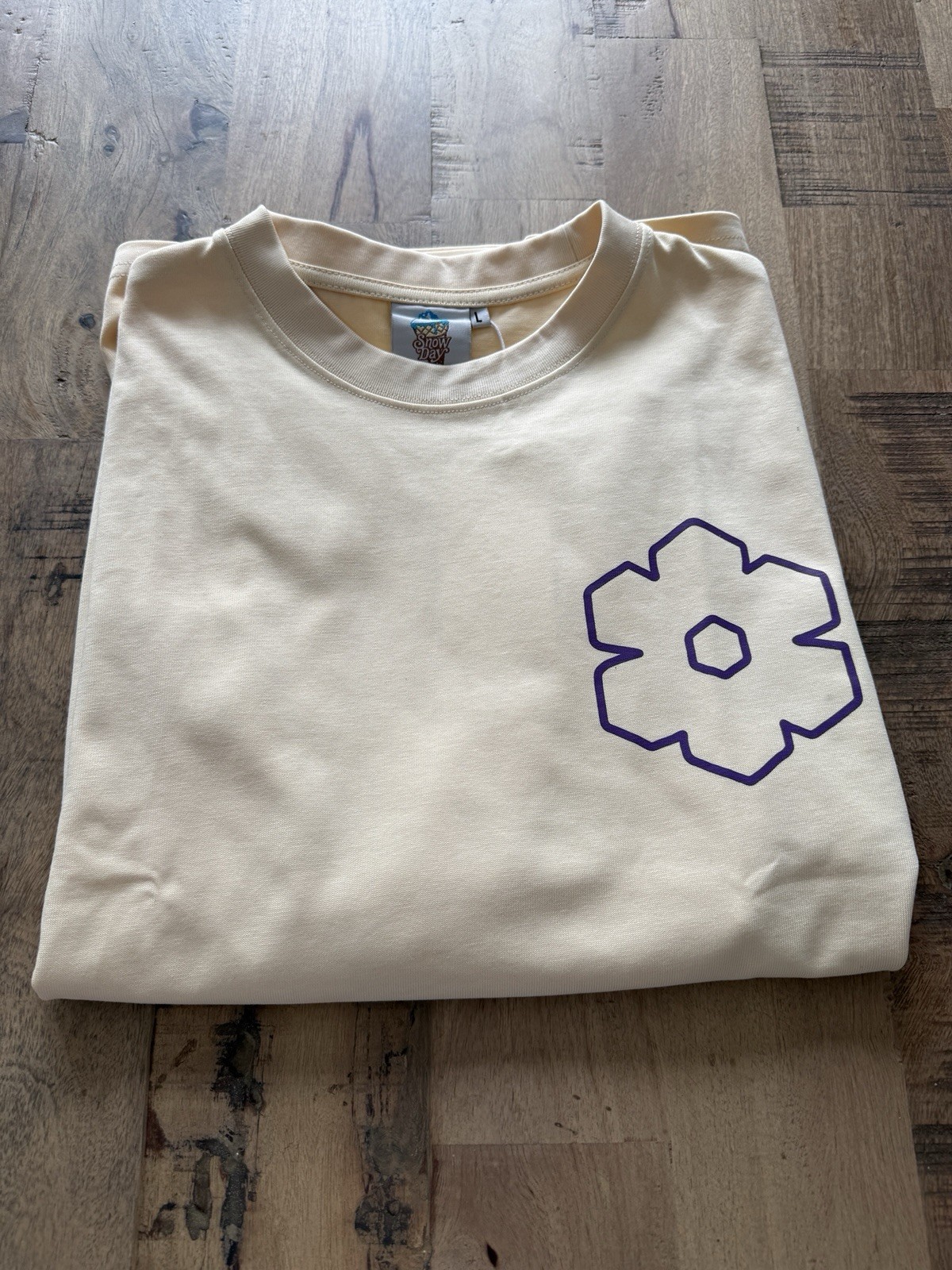 SnowDay T-Shirt Size L