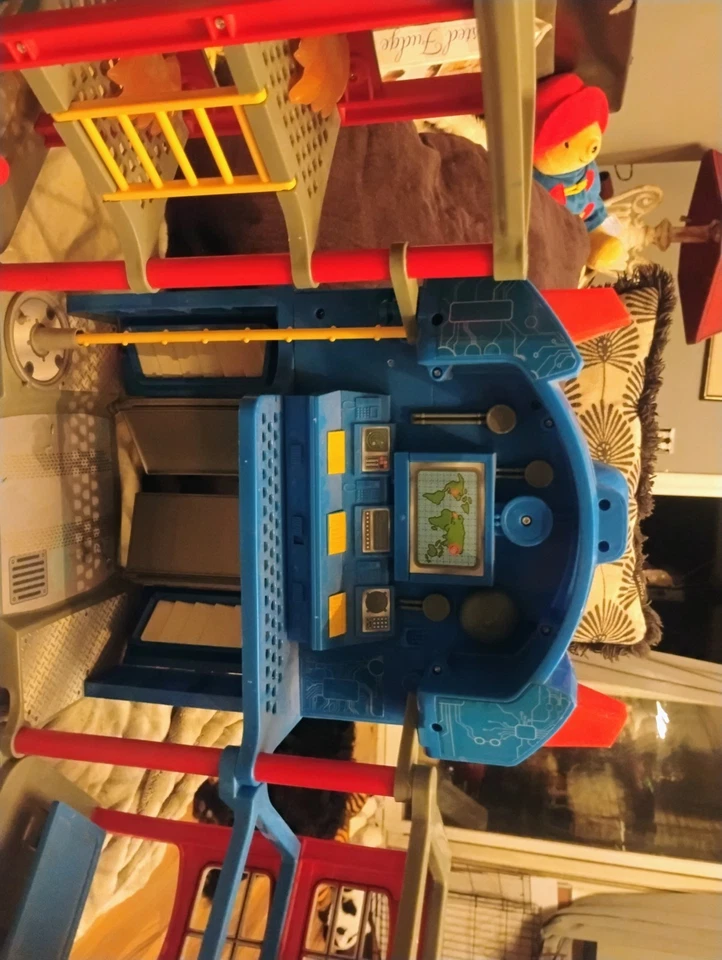 Transformers Rescue Bots Playskool Heroes Optimus Prime Fire Station  - Image 4 of 4