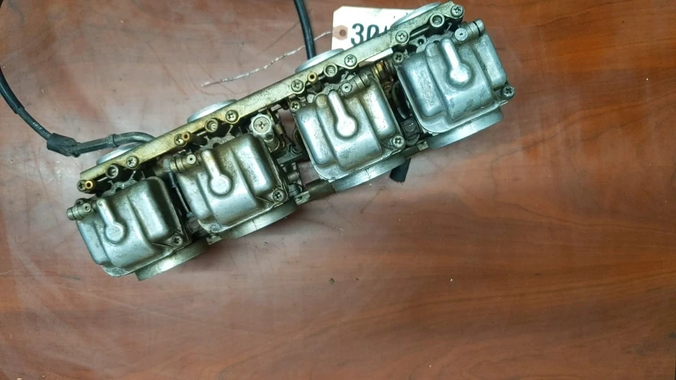 CARBURADORES DE CARBOHIDRATOS 93-98 SUZUKI GSXR 1100 GSX-R1100  Foto 2 de 4