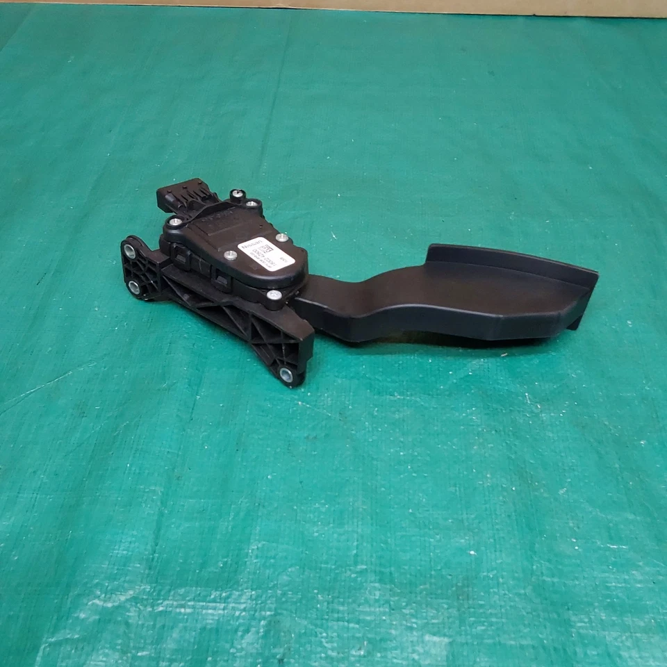 Педаль газового акселератора 2002-2006 Nissan Altima от оригинального производителя 18002 4Z800 - Изображение 4 из 4