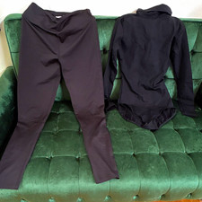 2 piece. Capezio Women  s Black Solid Long Sleeve Leotard and leggings. Size L.