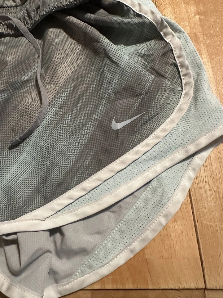 Pantalones Cortos para Correr Nike Dry Dri-fit Temp Forrados para Mujer Talla S Foto 4 de 4