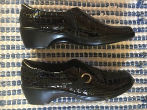 clarks may marigold black croc