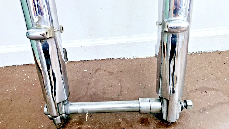 Harley Electra Glide 2002 horquillas cromadas triple árbol parte delantera cromada baja Foto 3 de 4