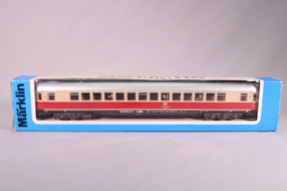 Märklin H0 - 4225 - Transport de passagers - 3 wagons de - Catawiki