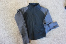 Nwot Women's Lucy Breathe And Believe Cropped Jacket Sz Xs Black Heather Gray