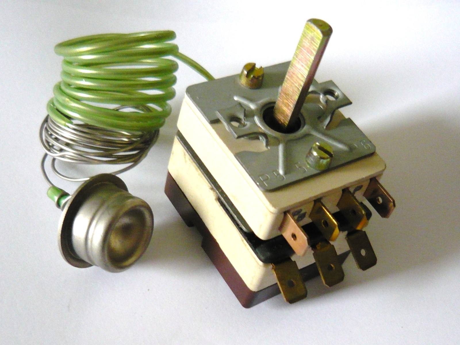 Thermostat 88°C EGO 5513615070 pour lave linge THOMSON 55x2255