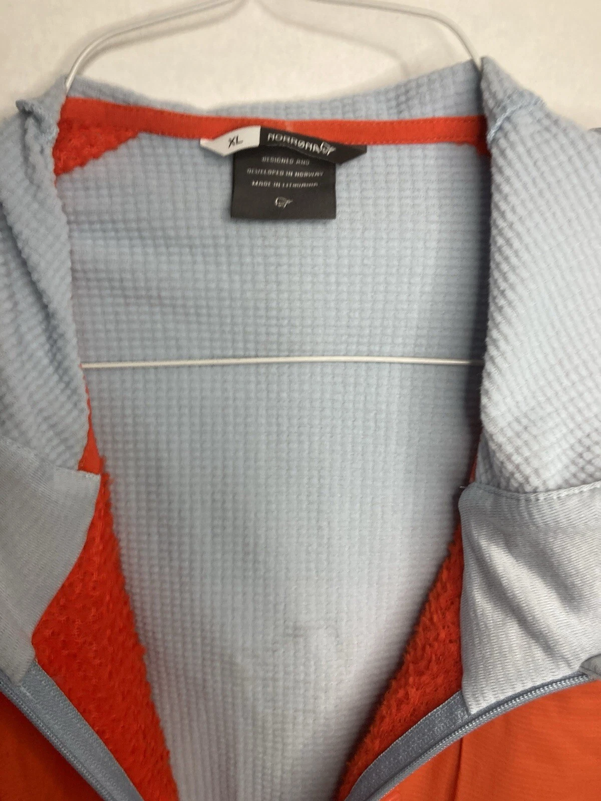 norrona senja alpha90 zip hooded light orange jacket