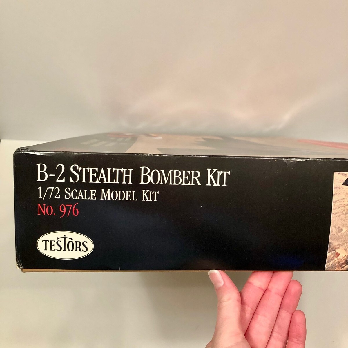 VTG Testors 1:72 B-2 Stealth Bomber Model Kit #976 -PAINTS +