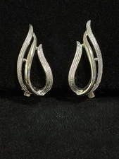Vintage Sarah Coventry Clip On Earrings Silver Tone Leaf Teardrop Patent Pending