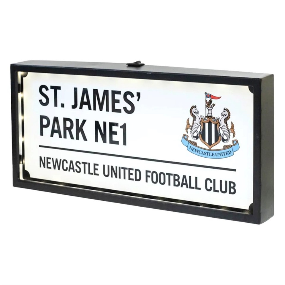 Newcastle United FC LED Street Sign, Signs & Plaques, Sports, Gift ...