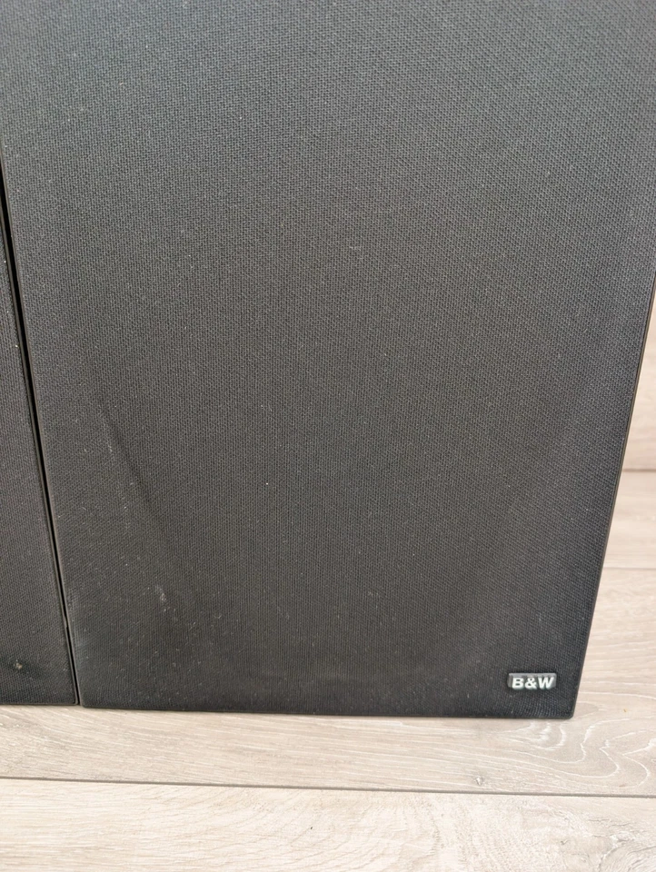 B&W MATRIX 2 ALTOPARLANTI RARI MADE IN ENGLAND con cover altoparlanti perfettamente funzionanti  - Immagine 2 di 4