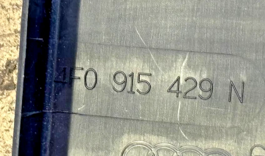 Batterieabdeckung Abdeckung Verkleidung Batterie AUDI A6 S6 4F Q5 8R 4F0915429N - Imagem 3 de 3