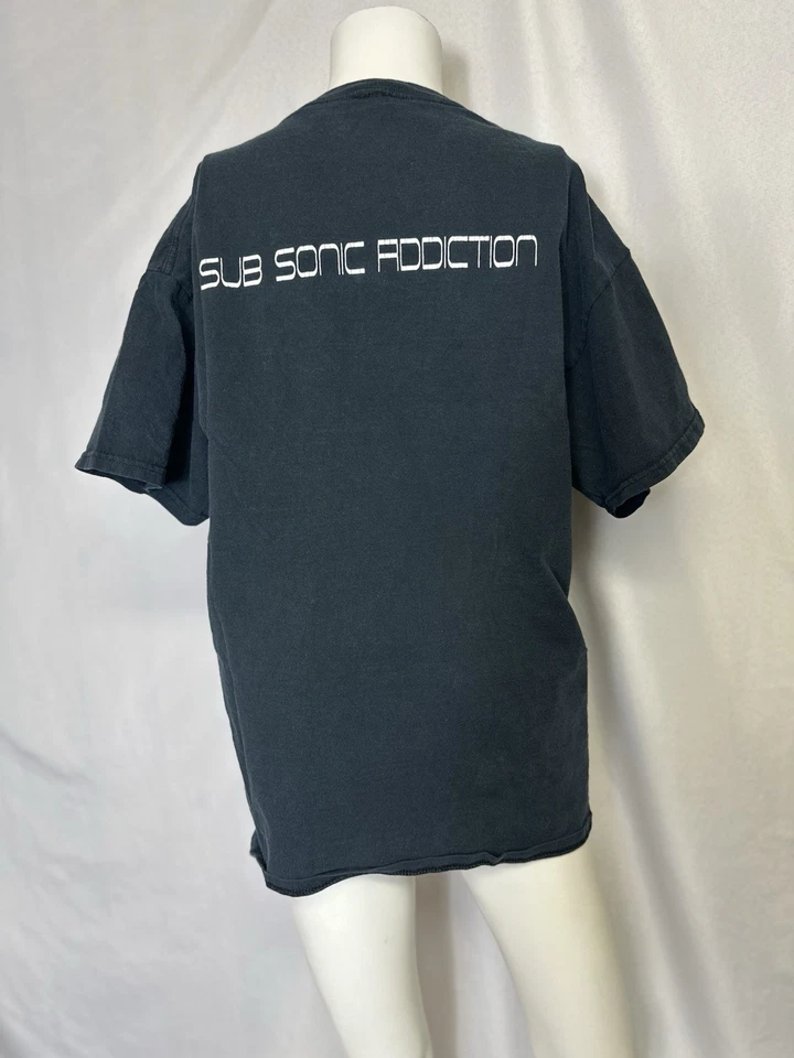 Subwoofer Bajo Sub Sonic Addiction Sorry Officer Camisa Negra Mediana De Colección Foto 3 de 3