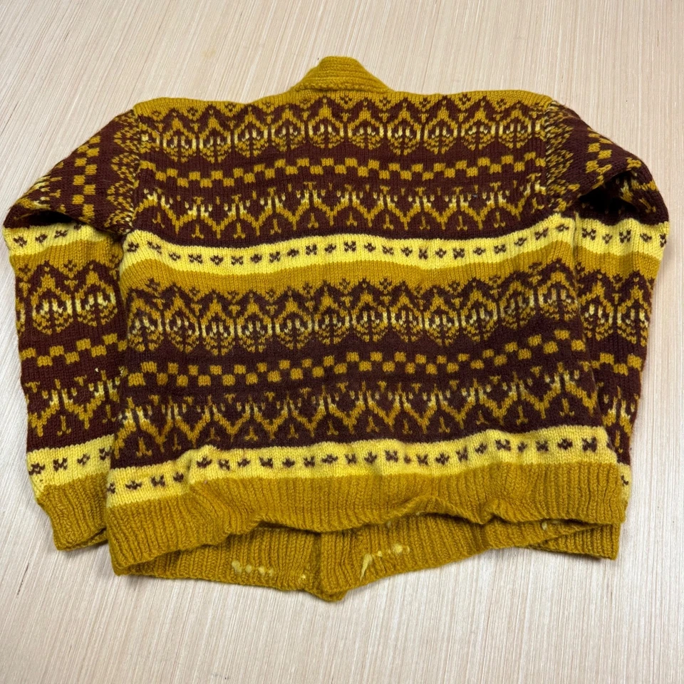 60s Vintage Cardigan Sweater Hand Knit XS women's Fair isle geometric yellow - Image 4 of 4
