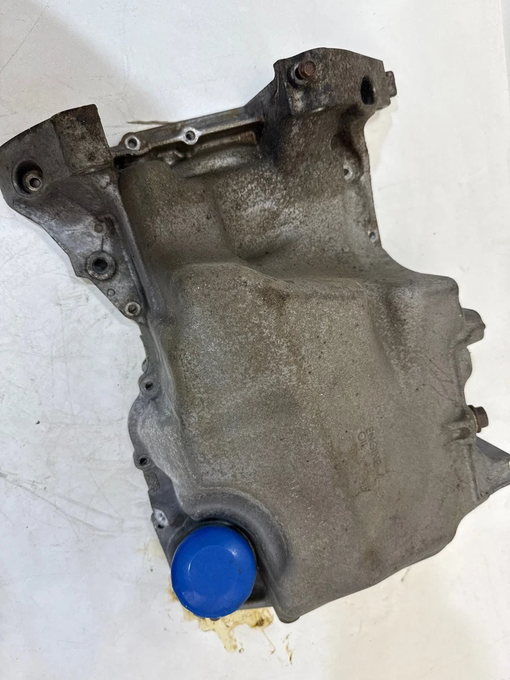 Se adapta a Honda CRV 2017 2018 2019 2,4 L cárter de aceite del motor 112005PHA00 OEM Foto 3 de 4