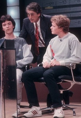 Frank Elstner contestants ZDF show Wetten dass am in Kiel Germany Old Photo