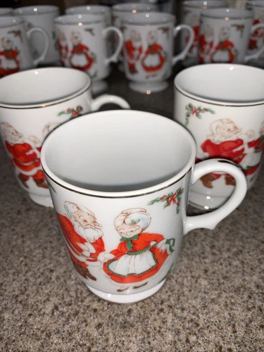 VTG Lefton Christmas Mug Cup Set of 3 Santa & Mrs Clause Gold Rim Footed - Japan