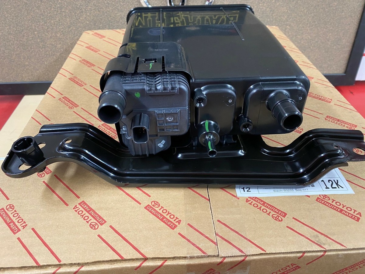 2012-2017 TOYOTA CAMRY GENUINE OEM NEW CHARCOAL VAPOR CANISTER