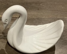 Vintage MCM Glazed Ceramic Swan Bathroom Decor Towel Washcloth Holder Ivory
