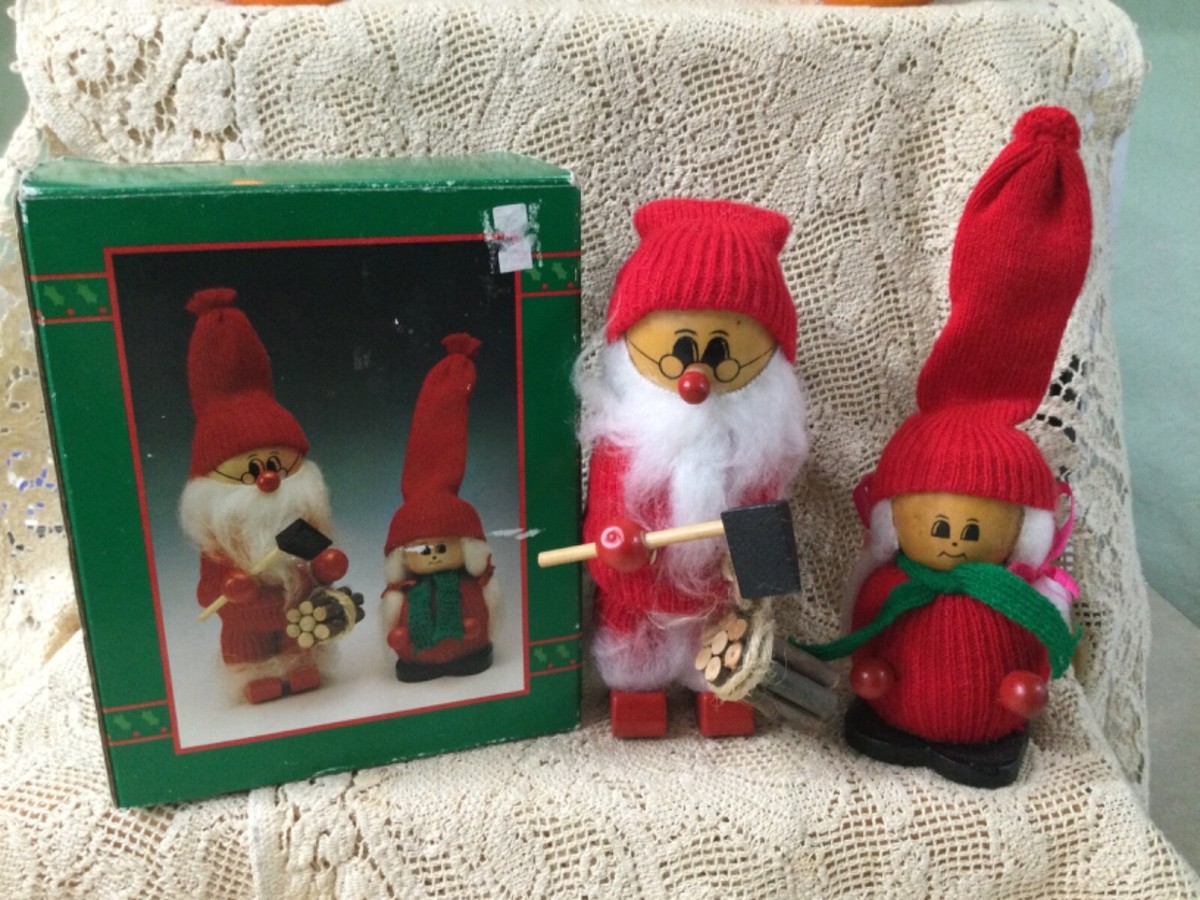 Vtg House of LLOYD Christmas Scandinavian Mr.Mrs.Santa Wood