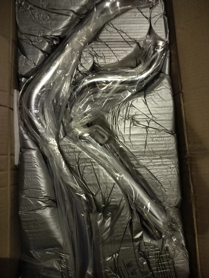 Tubos de escape cromados RSD Foto 4 de 4