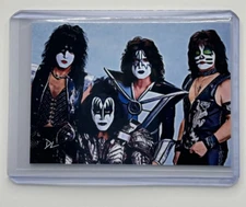 KISS Limited Edition Artist Signed “Rock Icons” Trading Card 9/10
