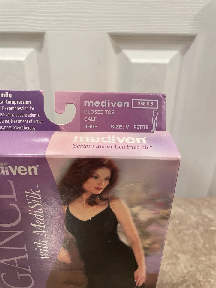 Medias de compresión de pantorrilla Mediven 25805 30-40 mmHg punta cerrada beige talla V pequeñas Foto 2 de 4