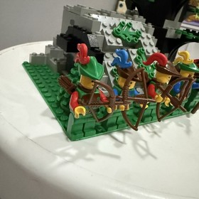 LEGO CASTLE Forestmen 6066 Camouflaged Outpost Ritter Lego Complete Please Read