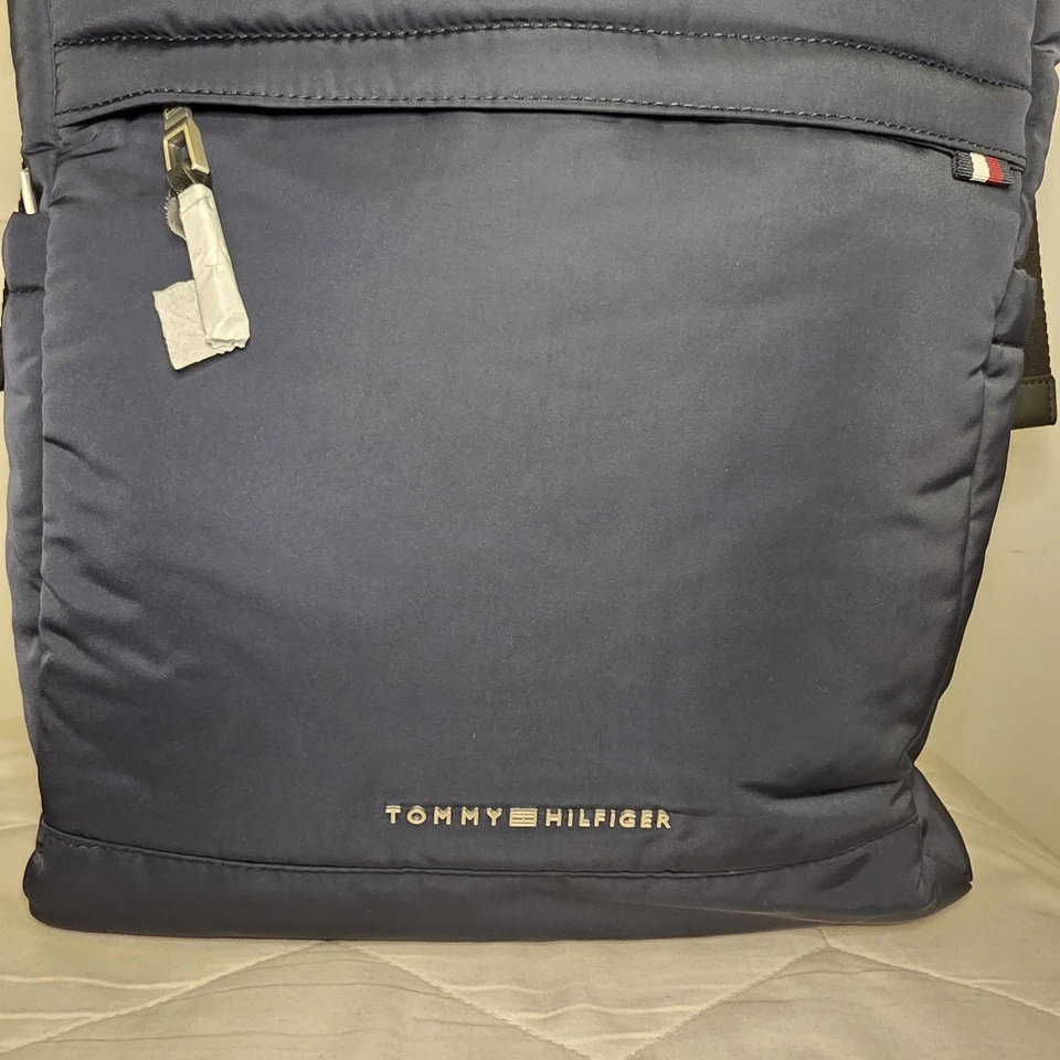 Mochila Tommy Hilfiger Signature Element Rolltop Nueva Precio de venta sugerido por el fabricante $119 Viaje Escuela Foto 2 de 4