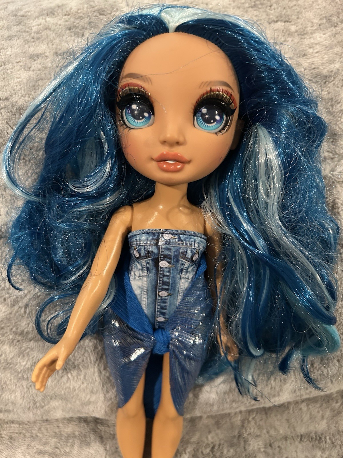 Rainbow High Skyler Bradshaw Fashion Doll 10in Blue Hair MGA 2019