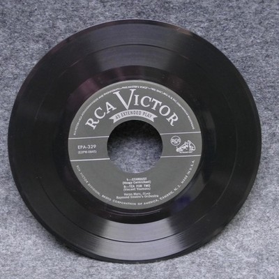 45 RPM 7'' Record Harpo Marx Stardust Swanee River Tea For Two RCA Victor EPA-329