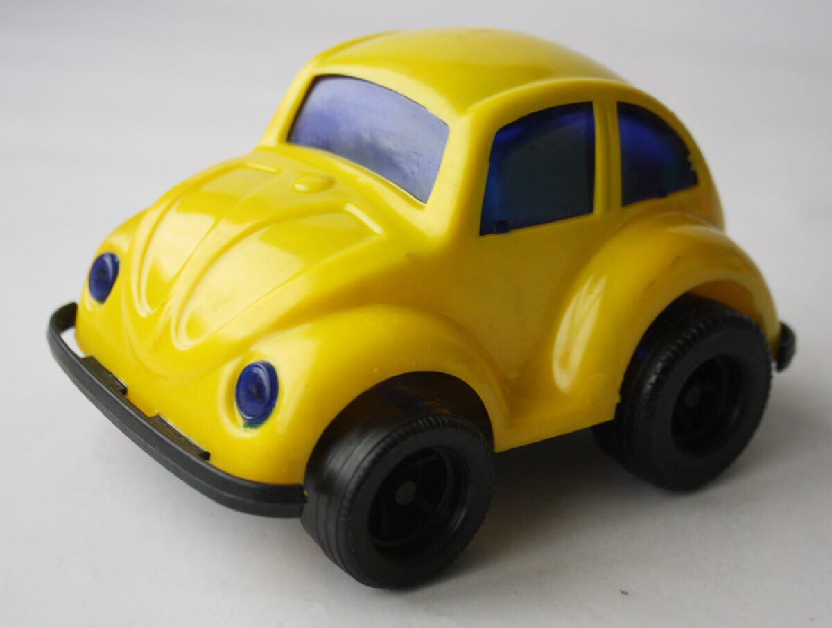 RARE VINTAGE 70'S VOLKSWAGEN BUG BEETLE HARD PLASTIC CAR VW GREEK