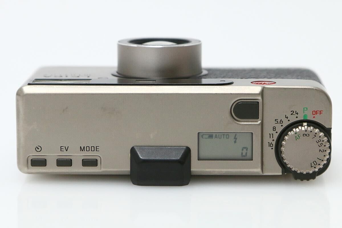 Leica minilux SUMMARIT 40mm F2.4 35mm Compact film camera Leica minilux SUMMARIT 40mm F2.4 35mm Compact film camera