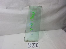 88 - 94 Continental  REAR PASSENGER Vent glass Small Window rear door 822V