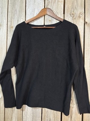Via Milano Black Minimalist Wool Blend Knit Top |